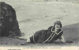 Femmes - Baigneuses - Le Bain De Lézard - Animée - Correspondance - CPA - Oblitération Ronde De 1916 - Etat Pli Visible - Women