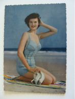 SUL RETRO INCOLLATO RITAGLIO DI RIVISTA BIKINI COSTUME DA BAGNO  DONNA SEXI FEMME  Woman - Girl - PIN UP  NON VIAGGIATA - Pin-Ups