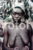 TATTOO WOMAN ETHNIC TRIBE NUDE NUE NACKT FEMME GIRL CONGO AFRICA AFRIQUE 35mm DIAPOSITIVE SLIDE NO PHOTO FOTO NB4363 - Diapositives (slides)