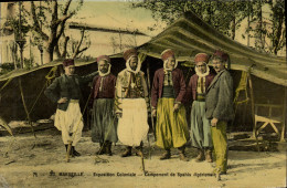 CPA Militaria Marseille Exposition Coloniale Campement De Spahis Algeriens - Uniformen