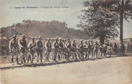 AISNE  02  CAMP DE SISSONNE - DEPART DU PELOTON CYCLISTE - MILITARIA - Sissonne