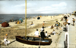 CPM Bernieres Sur Mer La Plage Bateau - Sonstige & Ohne Zuordnung
