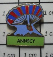 410A Pin's Pins / Beau Et Rare / SPORTS / PARACHUTE PARACHUTISME ANNECY - Parachutting