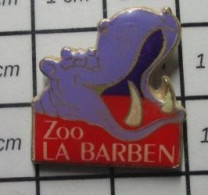 410a Pin's Pins / Beau Et Rare / ANIMAUX / HIPPOPOTAME MAUVE LA GUEULE OUVERTE  ZOO LA BARBEN Variante Verte - Animals