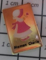410a Pin's Pins / Beau Et Rare / AUTRES / FILLETTE AVEC UNE FLEUR MAMAN CHERIE ... Ou Pas ! - Other & Unclassified