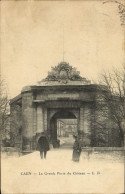 CPA Caen La Grande Porte Du Chateau - Caen