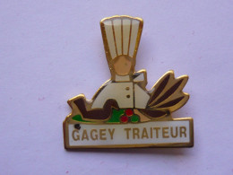 Pin S GAGEY TRAITEUR A SAINTE PAZANNE 44 - Città