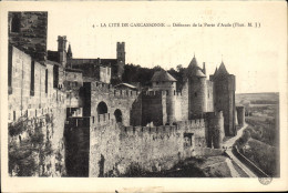 CPA La Cite De Carcassonne Defenses De La Porte D'Aude - Carcassonne