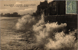 CPA Les SABLES-d'OLONNE - Pendant La Tempete (636867) - Sables D'Olonne