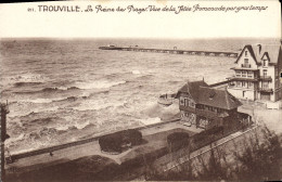 CPA Trouville La Reine Des Plages Vue De La Jetee Promenade Par Gras Temps - Trouville