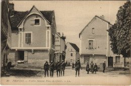 CPA PROVINS Vieilles Maisons Place Du Chalet (979967) - Provins