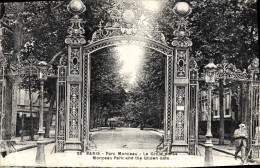 CPA Paris Parc Monceau La Grille Doree - Parks, Gärten