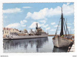34 SETE N°15.774 Le Torpilleur DARING D05 Au Mouillage VOIR ZOOM Marins Assurant L'Entretien En 1963 Bateau De Pêche - Sete (Cette)