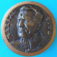 MARSHAL TITO Heavy, Massive Bronze Portrait On Wood * Josip Broz Tito Yugoslavia President Marshal Of The Yugoslav Army - Other & Unclassified