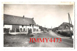 CPSM Dentelées - PERRIGNY-sur-L'OGNON En 1957 (Côte-d'Or) Entrée Du Village ( Canton De Auxonne ) Edit. CIM COMBIER - Auxonne