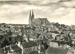 28 - Chartres - Vue Générale Sur La Cathédrale - Mention Photographie Véritable - Carte Dentelée - CPSM Grand Format - V - Chartres