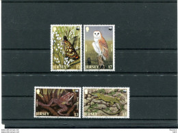A51709)WWF Vogel: Jersey 480 - 483** - Unused Stamps