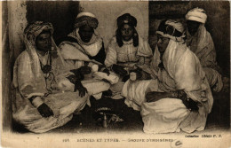 Delcampe - CPA ALGERIA Scenes Et Types Groupe D'Indigenes (823853) - Szenen
