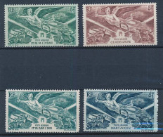 Lot 4 Timbres ANNIVERSAIRE DE LA VICTOIRE XIII-2 Séries Coloniales Martinique Guadeloupe Ets Fr. De L'Inde  De L'Océanie - 1946 Anniversaire De La Victoire