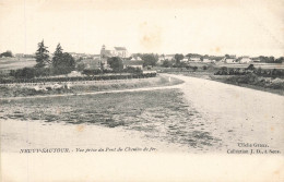 Delcampe - Neuvy Sautour * Le Village , Vue Prise Du Pont De La Ligne Chemin De Fer * Route - Neuvy Sautour