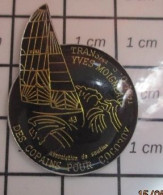 910b Pin's Pins / Beau Et Rare / SPORTS / VOILE BATEAU VOILIER TRANSAT YVES MOIGNEAU - Sailing, Yachting