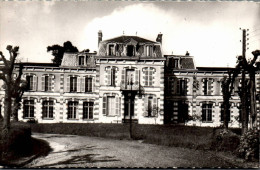 Delcampe - N°25625 W -cpsm Toucy -école Des Filles- - Toucy