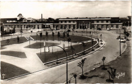Delcampe - CPA ARGENTAN - La Gare Et Les Jardins (435510) - Argentan