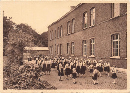 BELGIQUE - Frameries Lez Mons - Pensionnat Du Sacré Cœur - Cour - Récréation - Animé - Nels - Carte Postale Ancienne - Frameries
