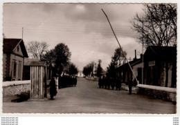 Delcampe - CAMP DE SISSONNE  Le Poste De Police  Carte Photo  2 Scans - Sissonne