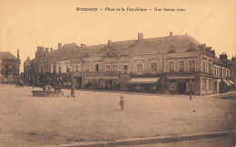 Delcampe - Ecommoy * Place De La République La Rue Ste Anne * Café De L'univers - Ecommoy