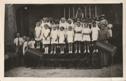 Delcampe - VAR 83 DRAGUIGNAN Carte Photo  LES TAMBOURINAIRES AVEC LES  COMMUNIANTES - Draguignan