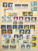 Delcampe - ** Ausztria Szép Gyűjtemény Főleg Párokban, Kevés 4-es Tömbben 1965-1990, 20 Lapos Nagy Berakóban + 2 Borítékban. Szép A - Altri & Non Classificati