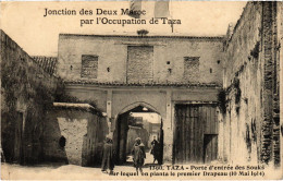 Delcampe - CPA Militaire MAROC - TAZA - Porte D'entrée Des Souks Sur Lequel On (92412) - Taza