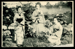 Wealthy Girls Of Nogoya In Their Garden - Nagoya