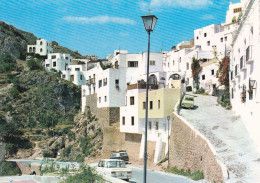 Espagne Mojacar Vue Partielle Et Rue Typique Avec Automobiles - Almería