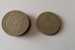 ----1-Piece--100--Rupiah---1978---Indonesie--Qualite-en-TB++++++TTB-VENDU-EN-L'ETAT--- - Indonesia