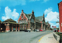 BELGIQUE - Ciney - Gare - Porte Principale - Façade - Rue - Voiture - Animé - Edit Mario Yvoir - Carte Postale - Ciney