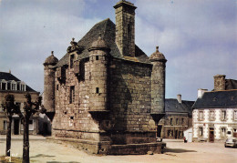 29 GUERLESQUIN ANCIEN AUDITOIRE - Guerlesquin