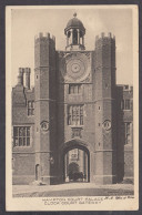 132218/ RICHMOND, Hampton Court Palace, Gateway - Hampton Court