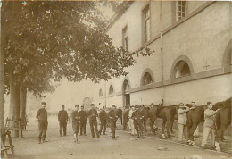 Delcampe - Themes Div-ref-YY21- Militaria - Caserne -pansage Des Chevaux - Militaires -cachet Départ Clermont Ferrand - Puy De Dôme - Kasernen