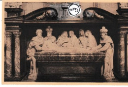 Delcampe - St Hubert La Basilique La Mise Au Tombeau Du Christ A L Entree De La Basilique - Saint-Hubert