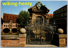 Delcampe - Nürnberg - Heilig Geist Spital An Der Mueseumsbrücke Mit Denkmalaufbauten Um 1700 - Nürnberg