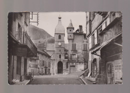 Delcampe - 15 - Murat - La Place Marchande Et L'Eglise - Circulée En 1953 - Murat