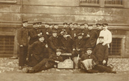 Delcampe - All)   CHEMNITZ -  Le  14 / 08 / 1908  -  Militärische Fotokarte Einer Gruppe Soldaten - Carte Photo Militaire - Chemnitz