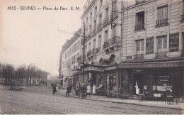 Delcampe - SEVRES(CAFE) - Sevres