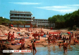 Delcampe - CPM - SALOU - Hôtel "CAP SALOU" (plage)  ...Edition Raymond - Tarragona