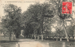 Delcampe - CPA Henrichemont-Le Champ De Foire-33-Timbre      L4047 - Henrichemont