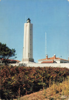 FRANCE - Île D Yeu -  Grand Phare - Point Relais Radio - Maisons - Salle Des Machines - Monuments - Carte Postale - Ile D'Yeu