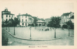 Delcampe - CPA Mirande-Place D'Astarac-RARE      L4047 - Mirande