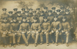 Delcampe - All )   PASSAU -  Le 29 / 06 / 1909   -  Militärische Fotokarte Einer Gruppe Soldaten - Carte Photo Militaire - Passau
